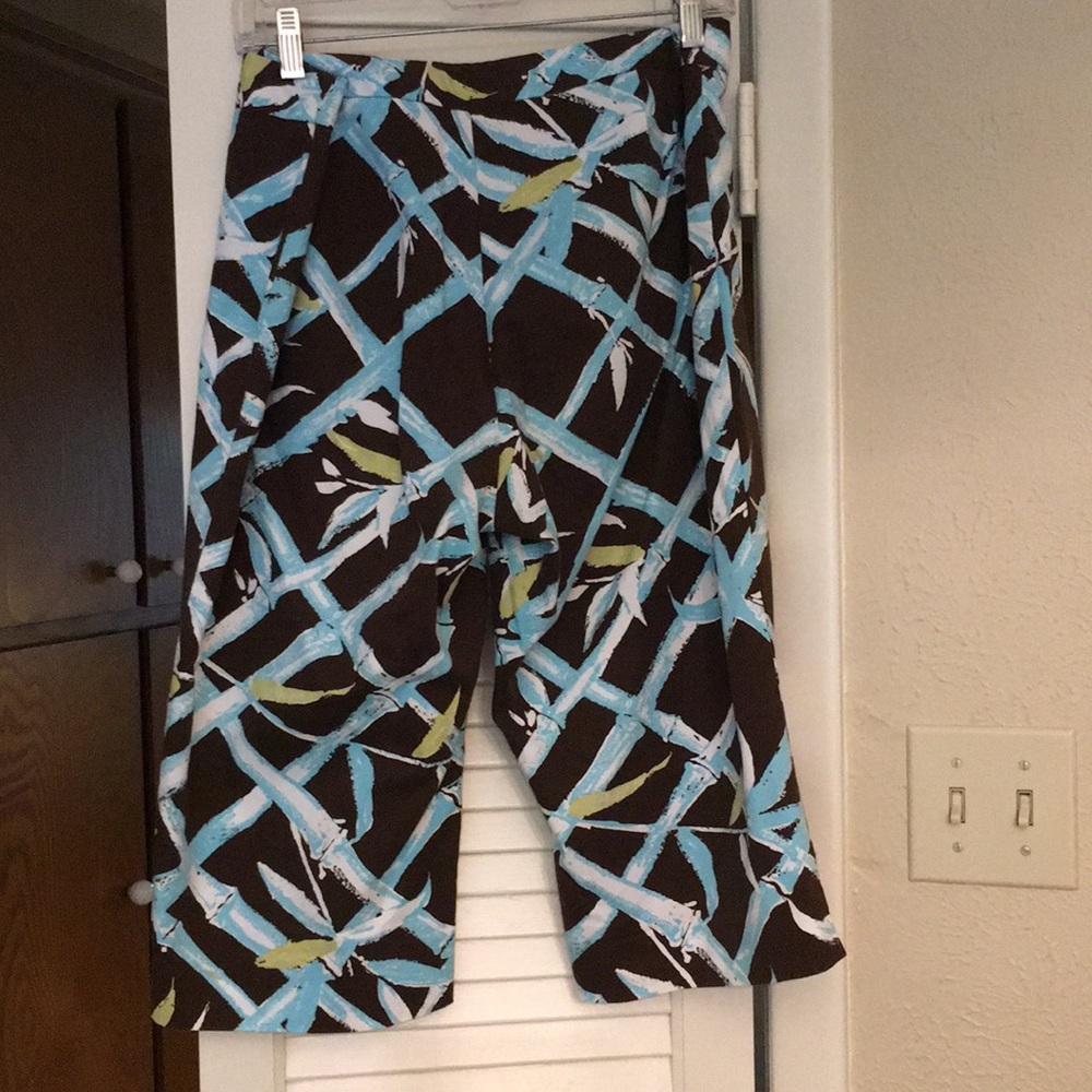 Long Bermuda Shorts - Picture 2 of 3